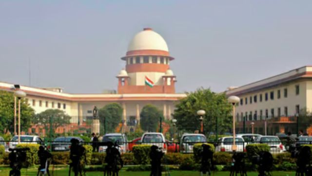 Bilkis Bano gang rape case: SC quashes remission granted to 11 convicts, asks them to surrender within 2 weeks Bilkis Bano gang rape case: SC quashes remission granted to 11 convicts, asks them to surrender within 2 weeks