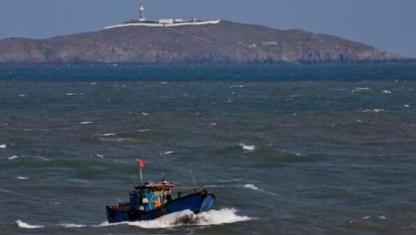 A month ahead of elections, Taiwan spots Chinese weather balloon in strait
