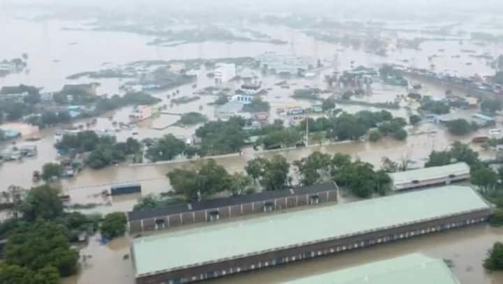 WATCH: Rain submerges Tamil Nadu; people asked move to safer places immediately