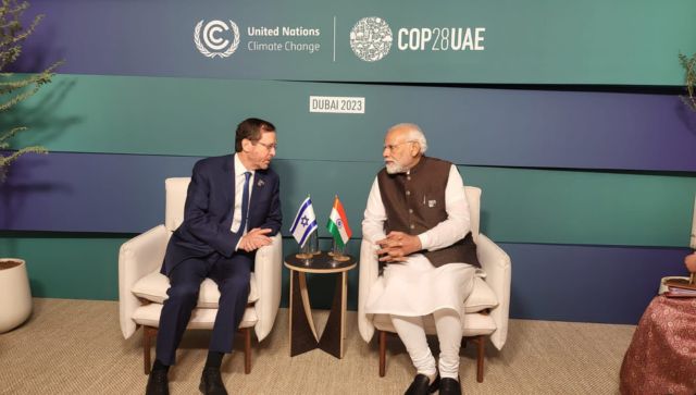 PM Modi meets Israeli President Isaac Herzog, welcomes release of hostages PM Modi meets Israeli President Isaac Herzog, welcomes release of hostages