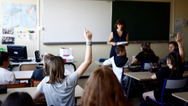 Smartphones dumbing down teens: OECD finds 'unprecedented' decline in math, reading skills of kids globally Smartphones dumbing down teens: OECD finds 'unprecedented' decline in math, reading skills of kids globally