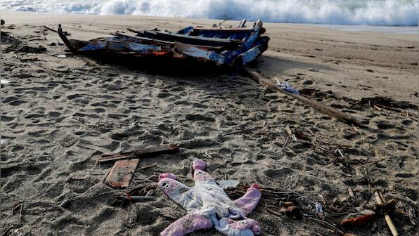 Greek authorities face criticism over slow progress in migrant shipwreck investigation