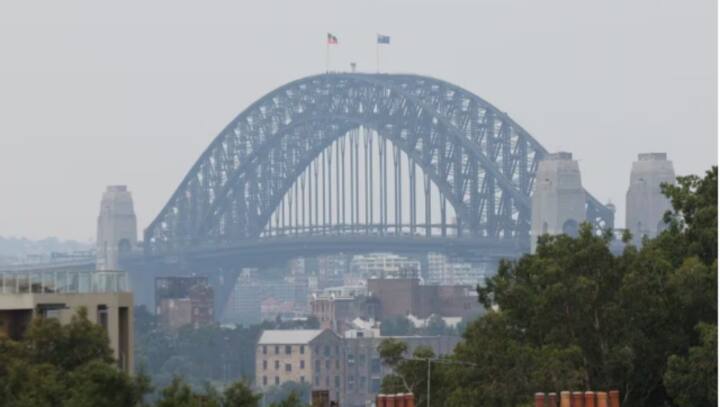 Wildfires put Sydney's air quality at par with New Delhi