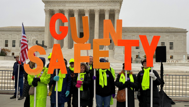 US: Judge blocks California law proposing to ban carrying guns in public places US: Judge blocks California law proposing to ban carrying guns in public places