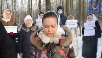 Russian women speak up for soldiers' return in growing grassroot protests