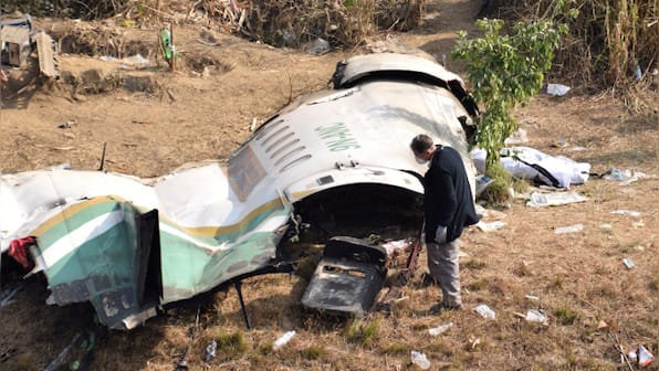 Nepal plane crashed after pilot mistakenly cut power, investigators find