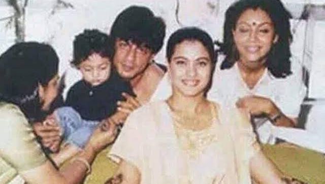 Shah Rukh Khan, Gauri Khan, Aryan Khan's photo from Kajol's 'mehendi' ceremony goes viral, fans react Shah Rukh Khan, Gauri Khan, Aryan Khan's photo from Kajol's 'mehendi' ceremony goes viral, fans react