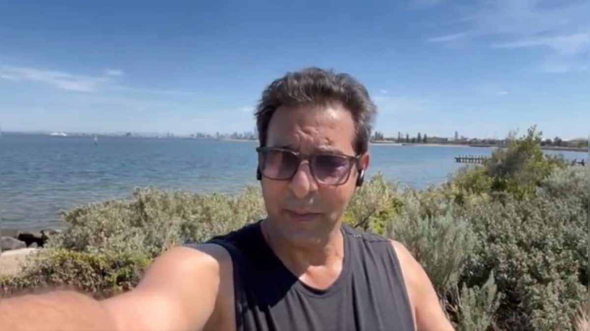 Wasim Akram wants Mohammad Hafeez, Wahab Riaz to be ‘brave’, wishes ...