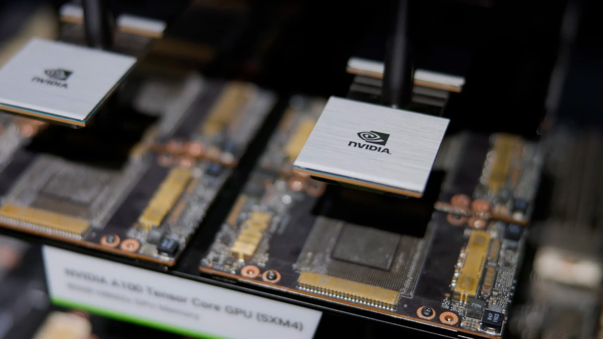 AI High: NVIDIA, AMD shares jump to a new high, analysts optimistic about AI hardware AI High: NVIDIA, AMD shares jump to a new high, analysts optimistic about AI hardware