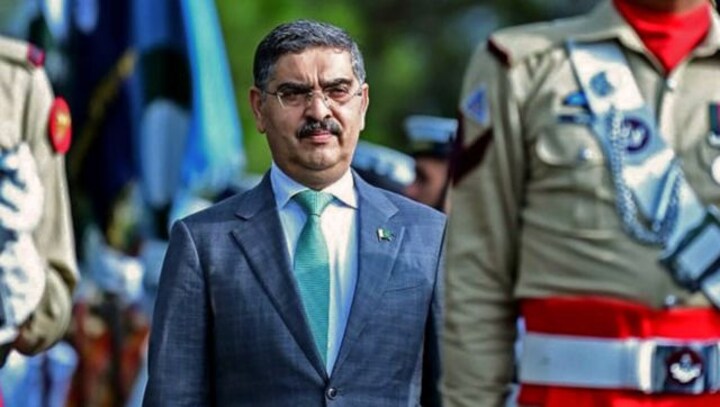 Pakistan caretaker PM cuts short Davos trip after airstrikes in Iran