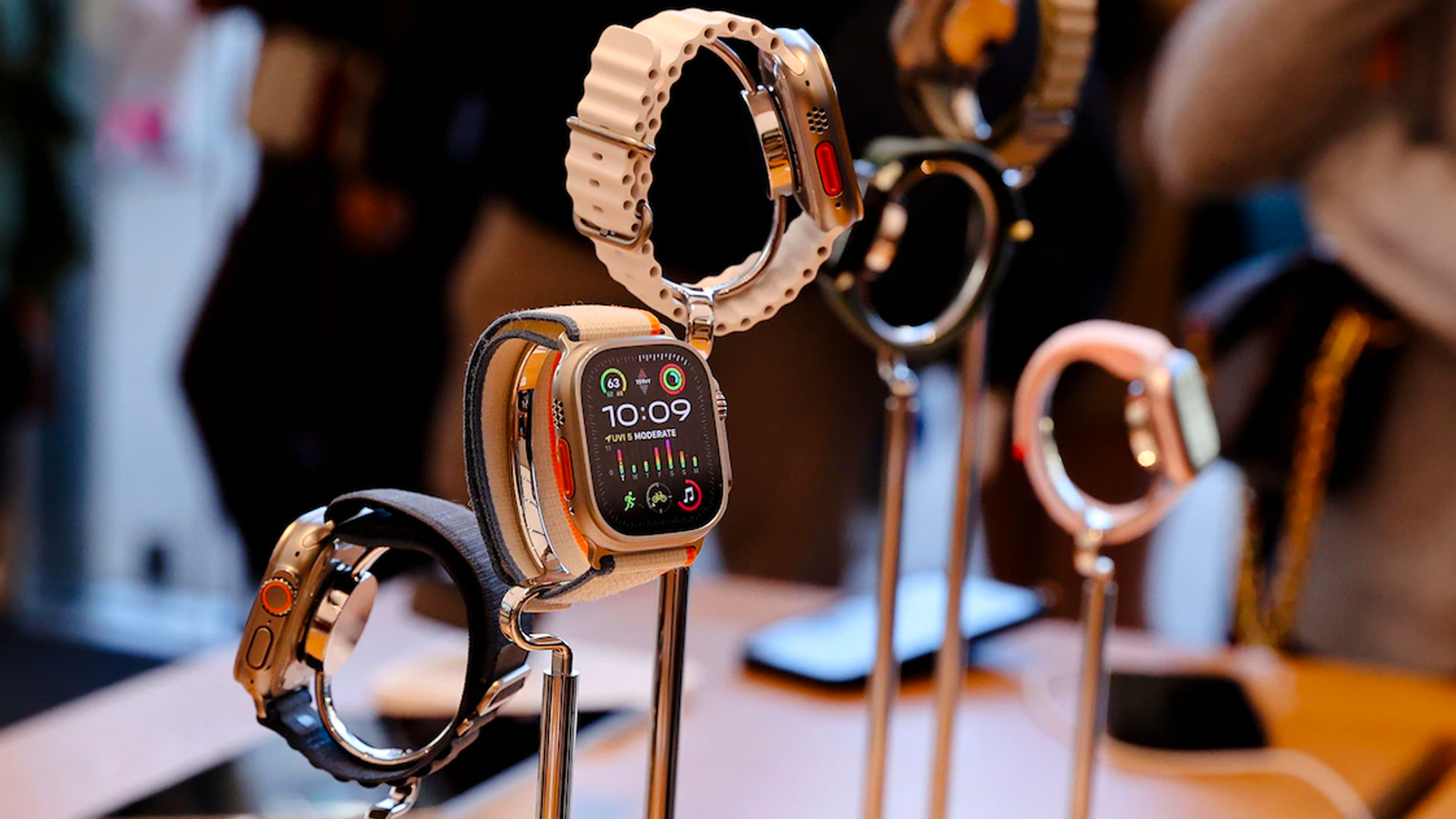 Apple Watch US Ban: Tech giant plans to remove blood-oxygen tool to bypass court ordered-ban Apple Watch US Ban: Tech giant plans to remove blood-oxygen tool to bypass court ordered-ban