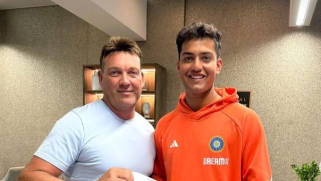 'Best day of my life': India U19 cricketer Arshin Kulkarni meets childhood hero Jacques Kallis 'Best day of my life': India U19 cricketer Arshin Kulkarni meets childhood hero Jacques Kallis