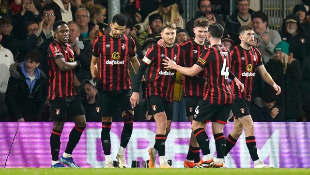 Bournemouth score five goals in first half to crush Swansea and reach FA Cup last 16 Bournemouth score five goals in first half to crush Swansea and reach FA Cup last 16
