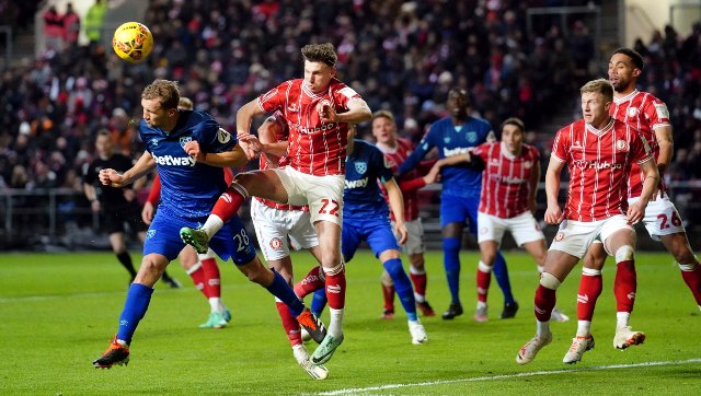 FA Cup: West Ham dumped out by Bristol City, Newport set up Man Utd tie FA Cup: West Ham dumped out by Bristol City, Newport set up Man Utd tie