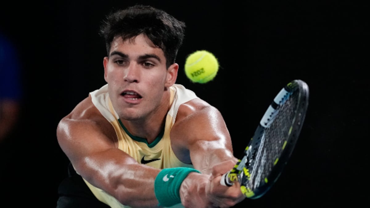 Australian Open 2024 Alcaraz, Swiatek progress to 2nd round; Zverev