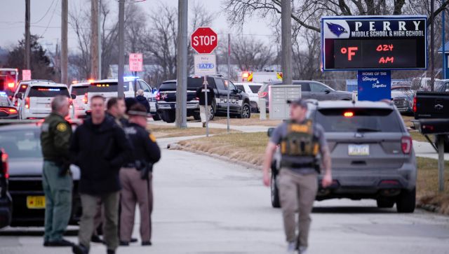 Iowa school shooting wounds multiple people, suspect is dead Iowa school shooting wounds multiple people, suspect is dead