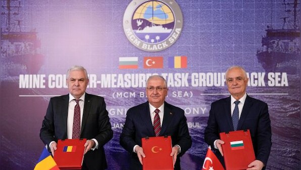 Turkey, Bulgaria and Romania sign agreement to jointly tackle Black Sea mines