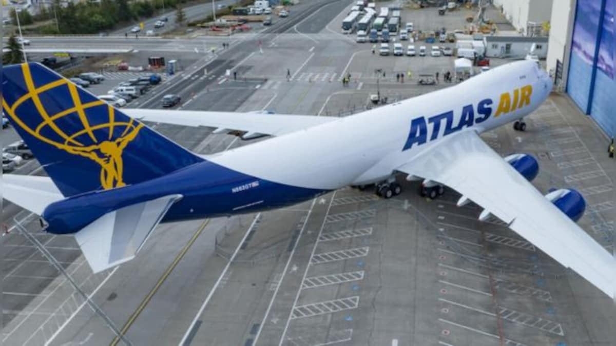 WATCH: Atlas Air Boeing 747-8 cargo plane makes emergency landing after engine catches fire – Firstpost