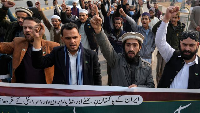 Pakistan's civil-military leadership holds high-level meeting amid tension with Iran Pakistan's civil-military leadership holds high-level meeting amid tension with Iran