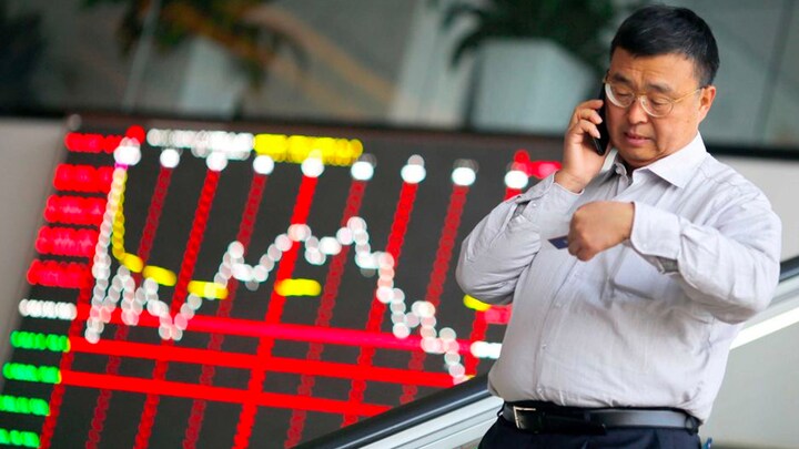 Chinese investors risk investing in banned ‘safe-haven’ Cryptos, cautious of turbulent stock market