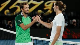 Australian Open 2024: Medvedev outlasts Zverev to book Sinner showdown in Melbourne