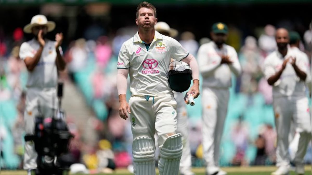 David Warner bows out of Test cricket to a standing ovation from his home crowd at Sydney; WATCH