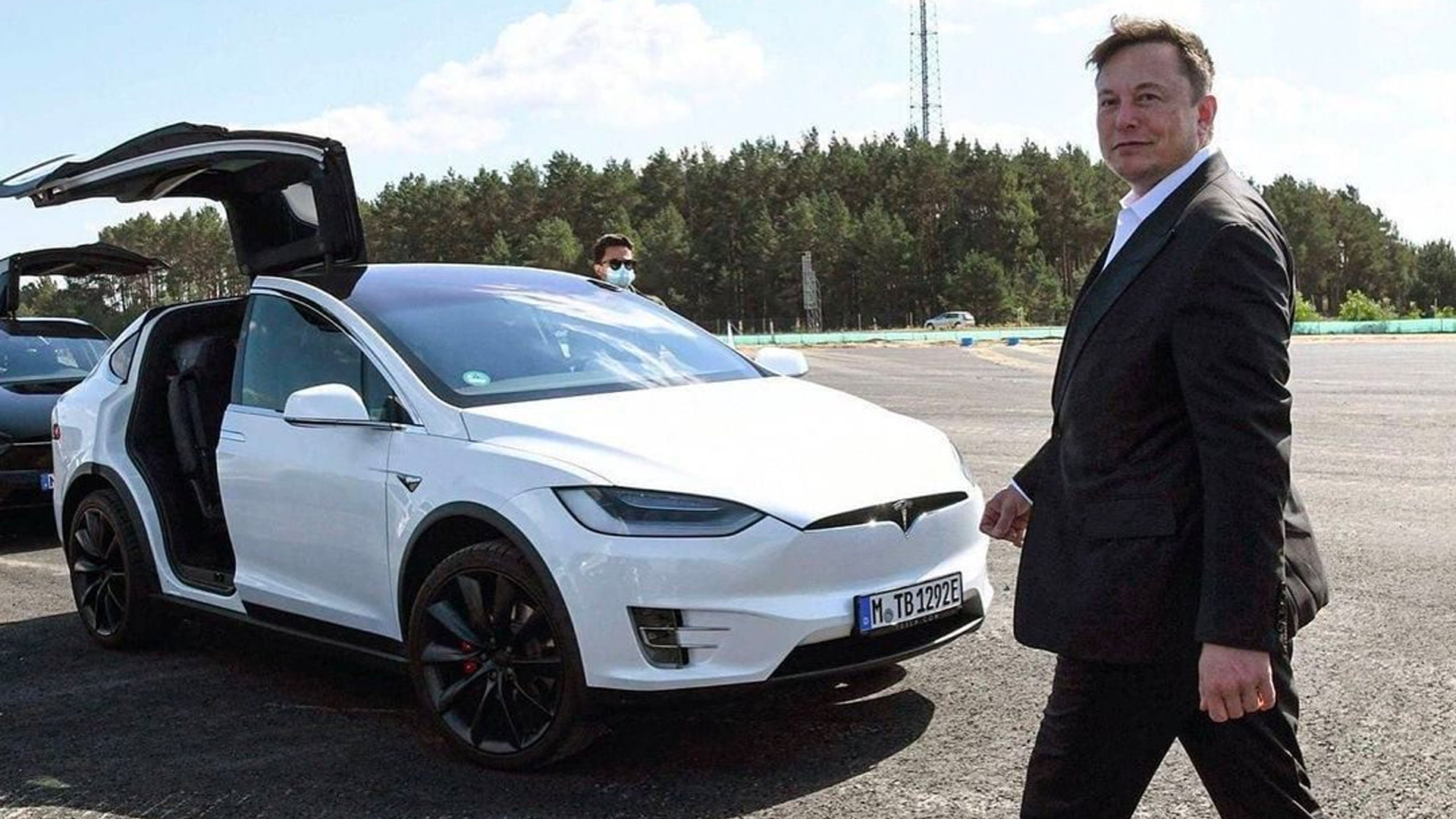 Elon Musk dealing with massive investor dissatisfaction at Tesla, wants to own 25% before building AI Elon Musk dealing with massive investor dissatisfaction at Tesla, wants to own 25% before building AI