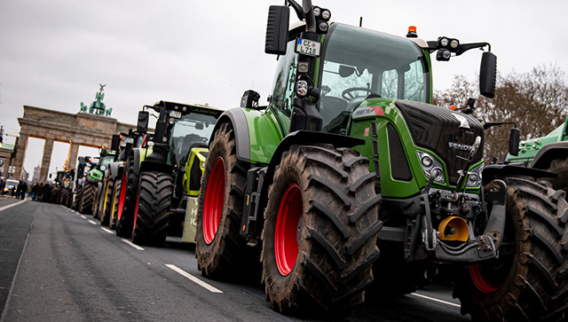 Vantage | Why Germany's farmers have taken over its roads Vantage | Why Germany's farmers have taken over its roads