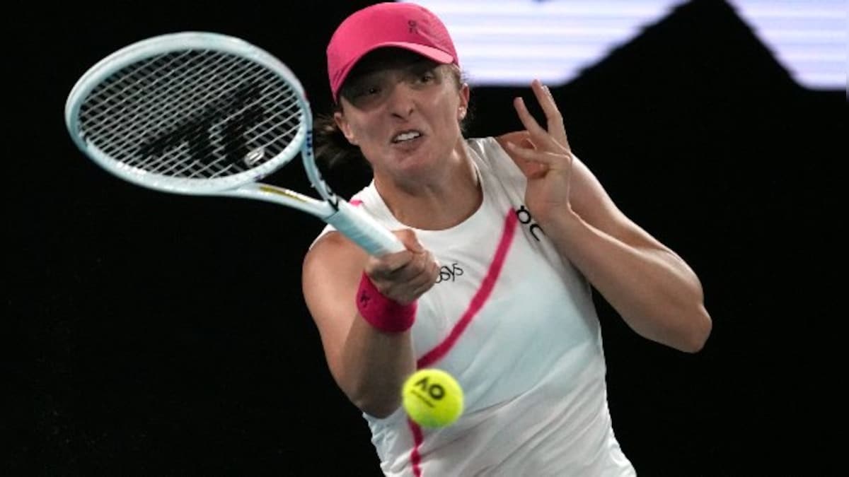 Australian Open 2024 Iga Swiatek rallies past Danielle Collins in