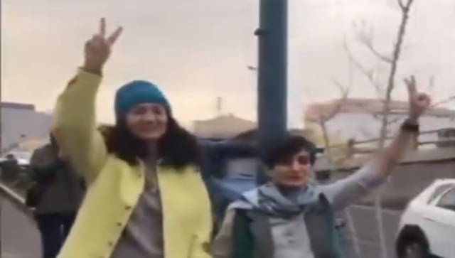 Iranian journos who broke Amini’s murder story face new case for flouting hijab after temporary release from prison Iranian journos who broke Amini’s murder story face new case for flouting hijab after temporary release from prison