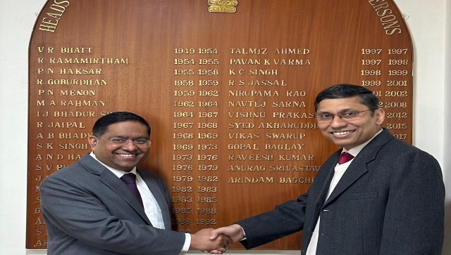 Randhir Jaiswal assumes charge as new MEA spokesperson Randhir Jaiswal assumes charge as new MEA spokesperson
