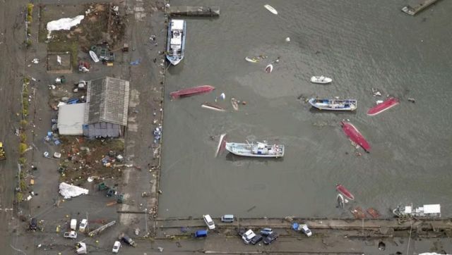 Japan lifts all tsunami warnings, but warns people as risk of stronger quakes prevail Japan lifts all tsunami warnings, but warns people as risk of stronger quakes prevail