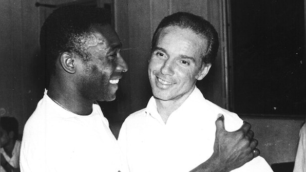 Mario Zagallo, first to win FIFA World Cup as both a player and coach, dies at 92