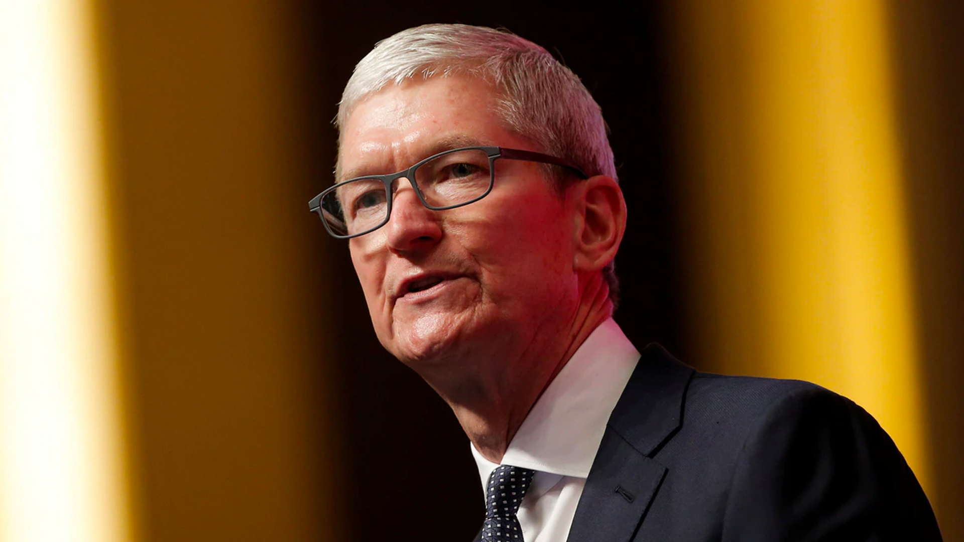 Massive shakeup at Apple board in years, longtime board members step down Massive shakeup at Apple board in years, longtime board members step down