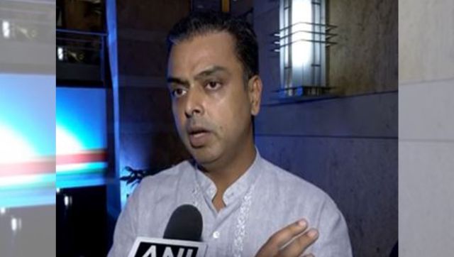 Congress leader Milind Deora quits party, likely to join Shinde-led Sena Congress leader Milind Deora quits party, likely to join Shinde-led Sena