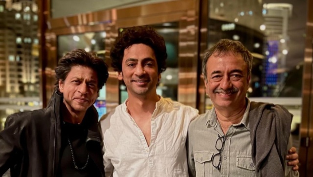 Shah Rukh Khan, Rajkumar Hirani all smiles at Dunki success party; Check pics Shah Rukh Khan, Rajkumar Hirani all smiles at Dunki success party; Check pics