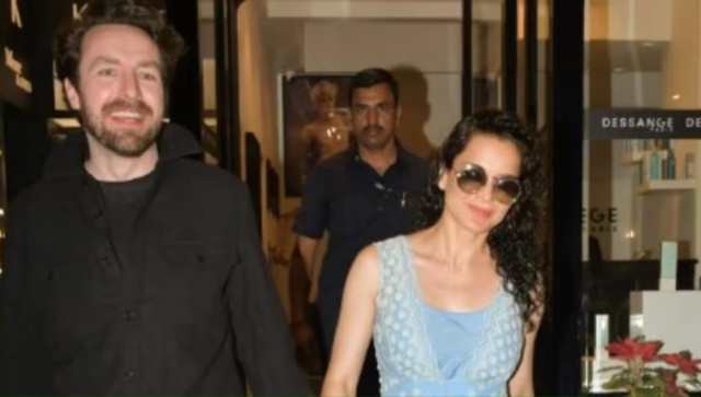 Kangana Ranaut caught holding hands with a mystery guy; Fans say 'He looks like Hrithik Roshan' Kangana Ranaut caught holding hands with a mystery guy; Fans say 'He looks like Hrithik Roshan'