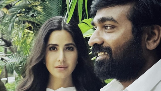 Katrina Kaif Twins With Merry Christmas Co-Star Vijay Sethupathi In New Pics, Fans Laud Their Chemistry Katrina Kaif Twins With Merry Christmas Co-Star Vijay Sethupathi In New Pics, Fans Laud Their Chemistry