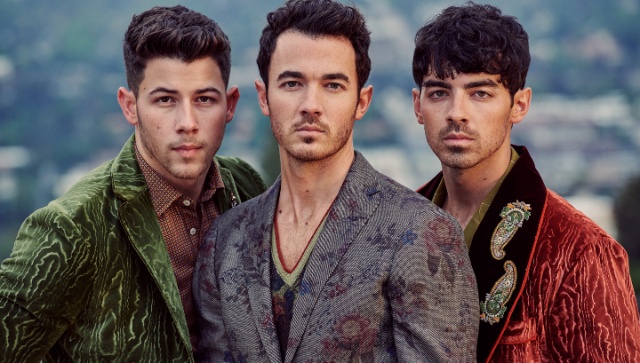 Lollapalooza 2024: Jonas Brothers Nick, Joe and Kevin arrive stylishly in Mumbai; Fans ask 'Where is Priyanka?' Lollapalooza 2024: Jonas Brothers Nick, Joe and Kevin arrive stylishly in Mumbai; Fans ask 'Where is Priyanka?'