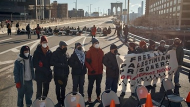 Pro-Palestinian protesters arrested after blocking NYC bridges, tunnel; roadways later reopened