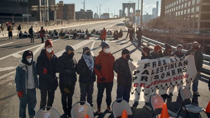 Pro-Palestinian protesters arrested after blocking NYC bridges, tunnel; roadways later reopened