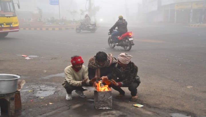 In Graphics | How to stay warm during harsh winters