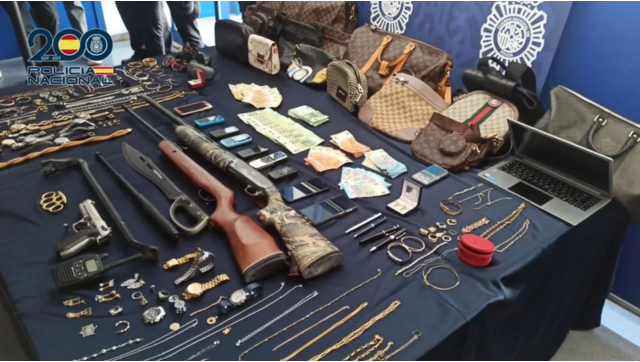 Spain: Gang of ex-military men turned robbers held for luxury home break-ins Spain: Gang of ex-military men turned robbers held for luxury home break-ins