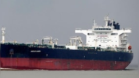 Houthi missile hits oil tanker in Gulf of Aden