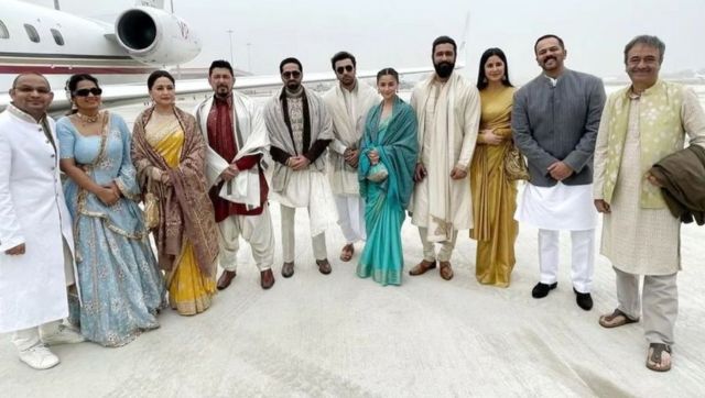 Ranbir Kapoor, Alia Bhatt, Vicky Kaushal, Katrina Kaif clicked together as they arrive in Ayodhya Ranbir Kapoor, Alia Bhatt, Vicky Kaushal, Katrina Kaif clicked together as they arrive in Ayodhya