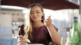 A Resolution You Need: Eat breakfast before 8 am, dinner before 8 pm. Here's why