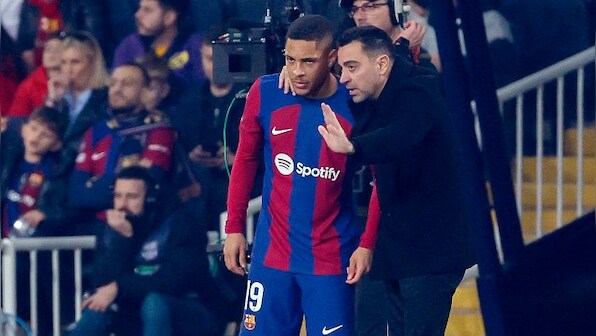 Xavi says will quit Barcelona after Villarreal defeat, Real Madrid take La Liga lead