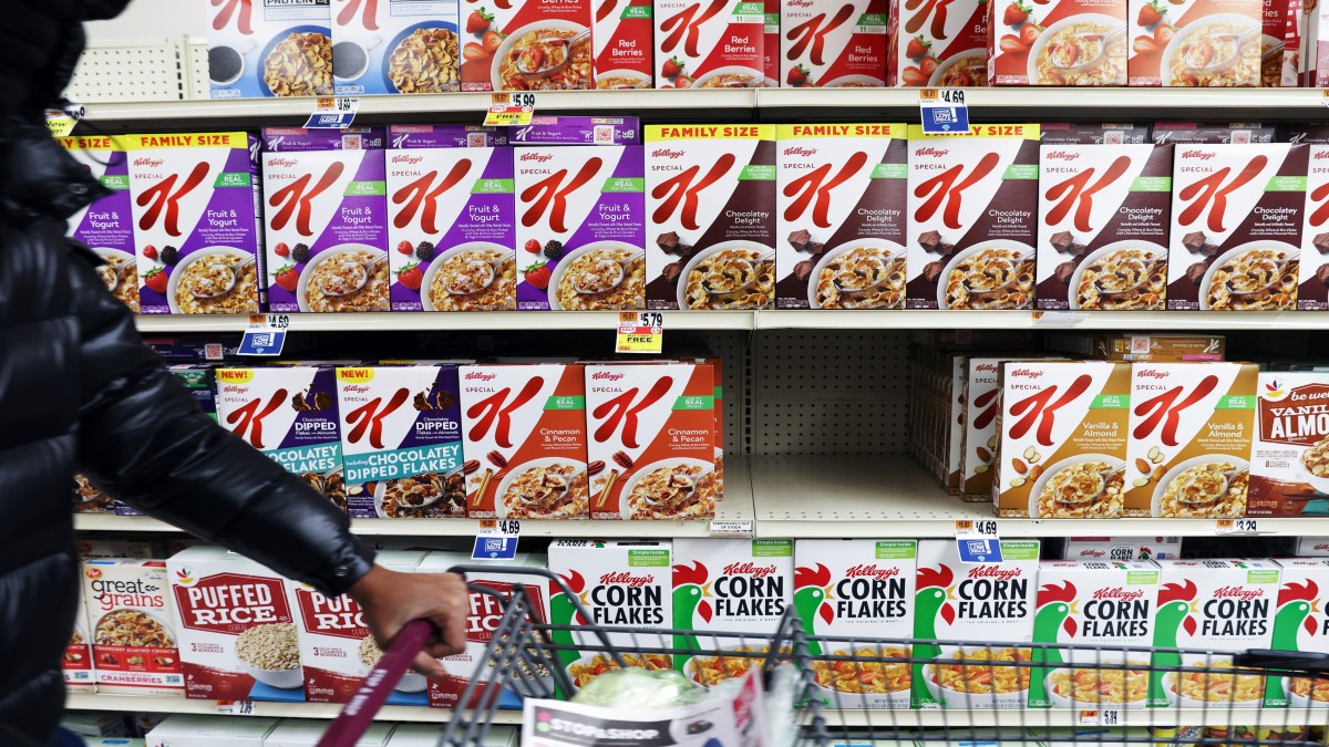 A person walks by a display of Kellogg's cereals, owned by Kellogg Company, in a store in Queens, New York City. Reuters A person walks by a display of Kellogg's cereals, owned by Kellogg Company, in a store in Queens, New York City. Reuters