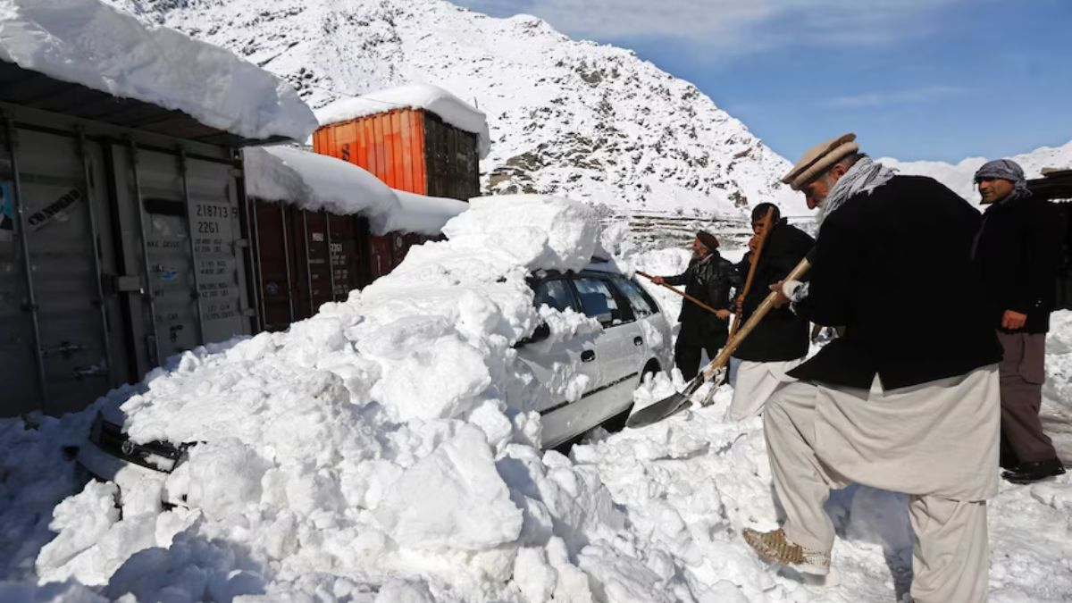 Afghanistan: Several killed, dozens trapped as avalanche hits Nuristan province Afghanistan: Several killed, dozens trapped as avalanche hits Nuristan province