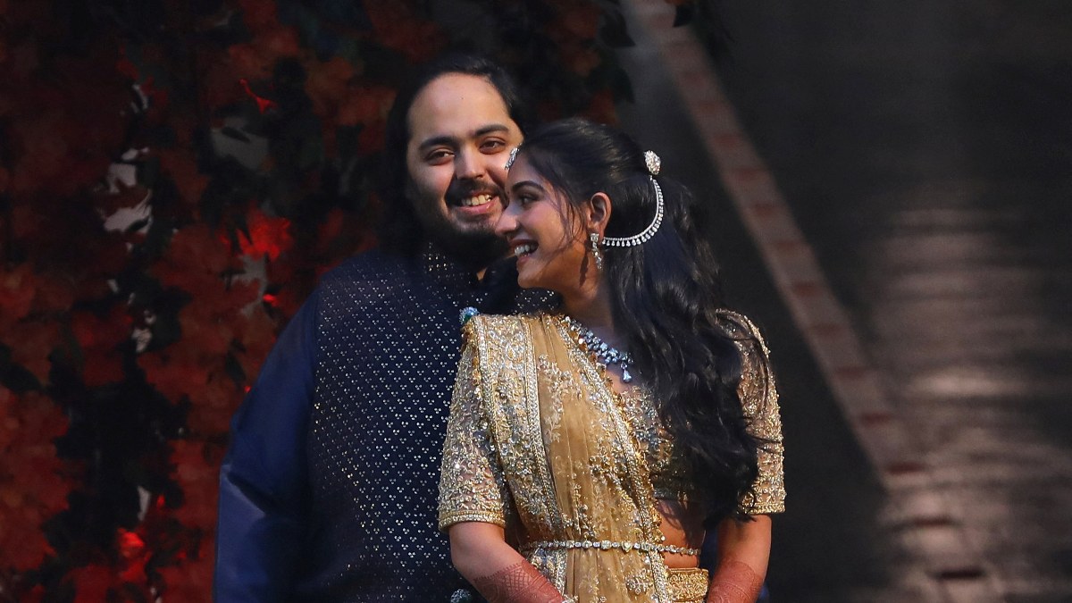 In Photos: Tendulkar, Dhoni and other leading cricketers set to attend Anant Ambani-Radhika Merchant pre-wedding festivities In Photos: Tendulkar, Dhoni and other leading cricketers set to attend Anant Ambani-Radhika Merchant pre-wedding festivities